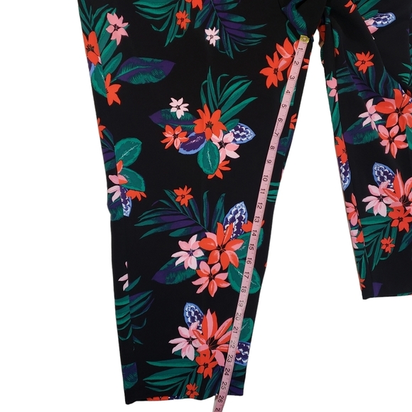 Old Navy Harper Ankle Pants Size 24 Floral Print Wrinkle Free Colorful Workwear - Picture 13 of 14